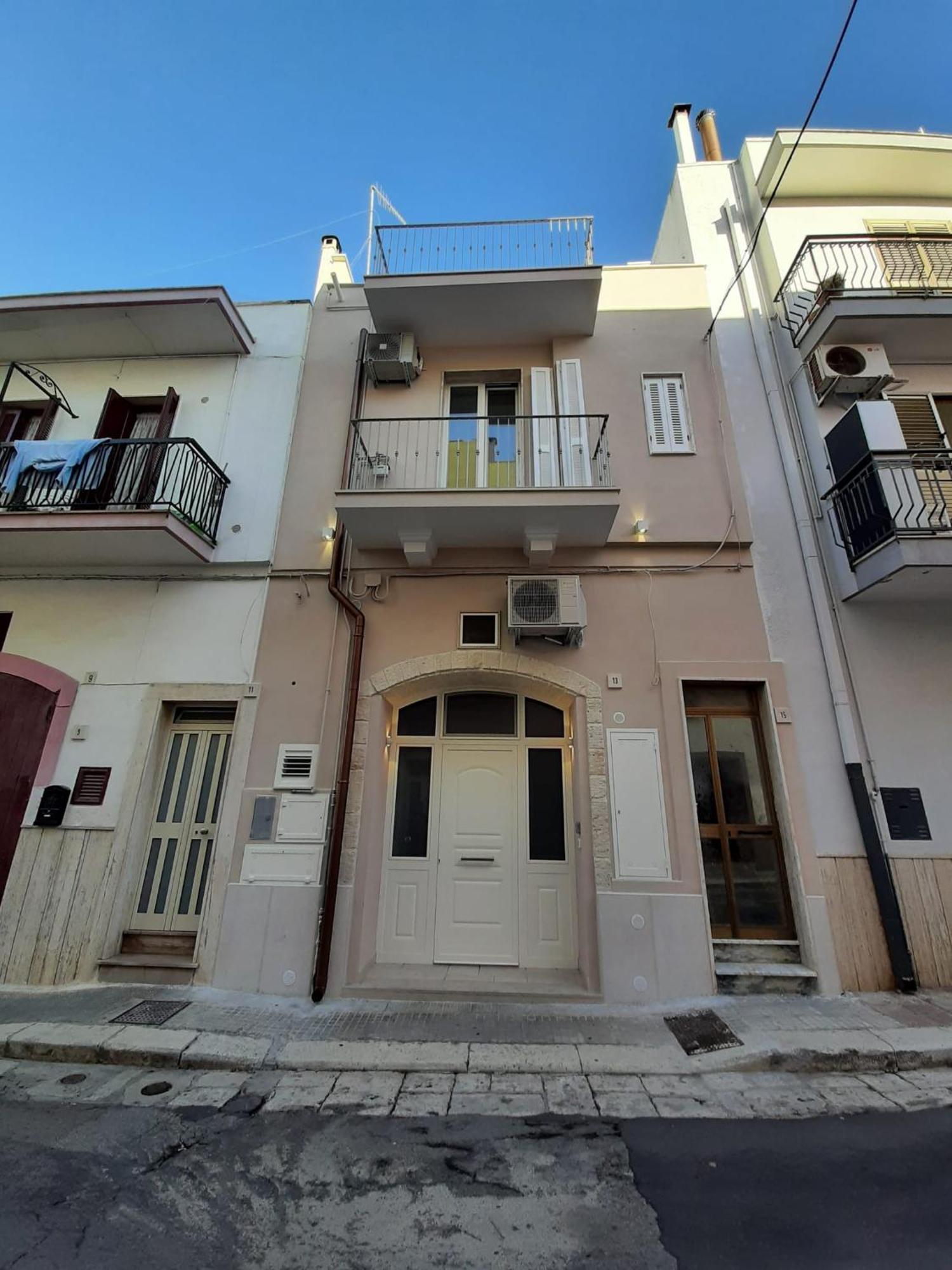 Апартаменти Cenvi House Поліньяно-а-Маре Екстер'єр фото